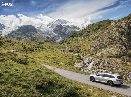 Download | Wallpaper | Insignia Country Tourer